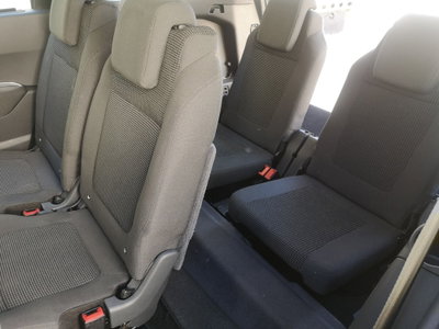Peugeot 5008 1.6 HDi 112CV Allure (11)