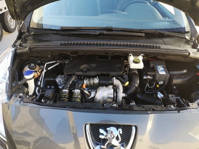 Peugeot 5008 1.6 HDi 112CV Allure (6)