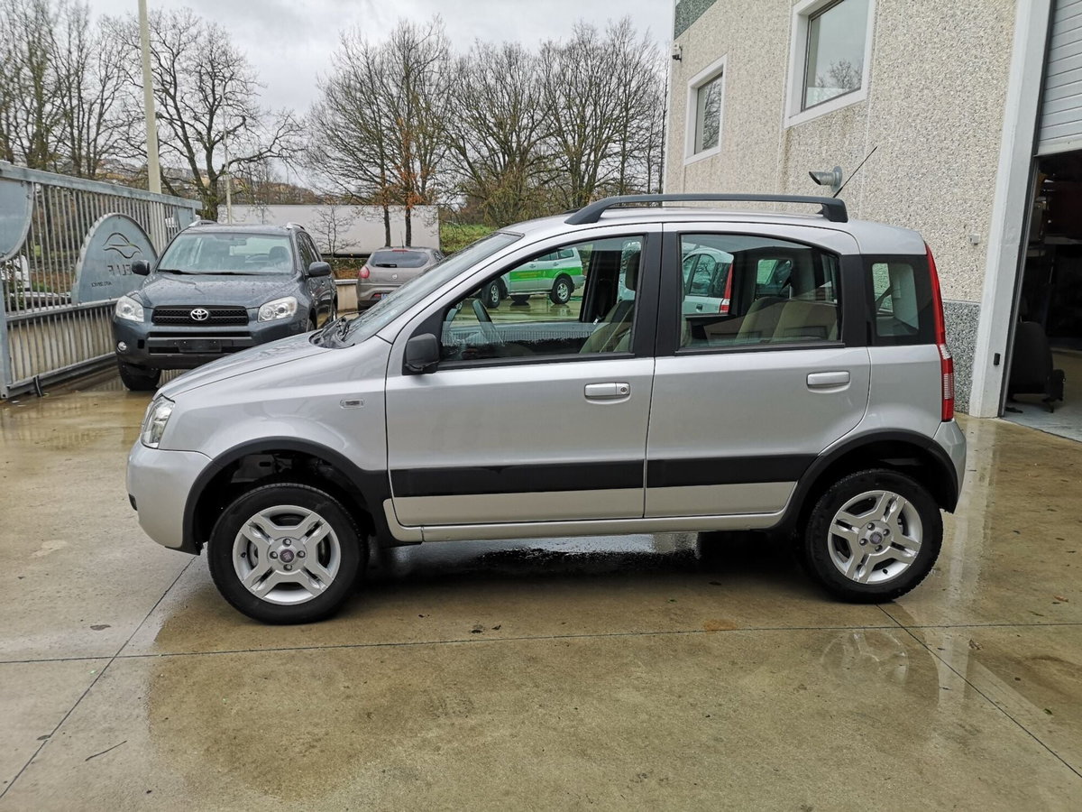 Fiat Panda 1.3 MJT 16V DPF 4x4 Climbing (2)