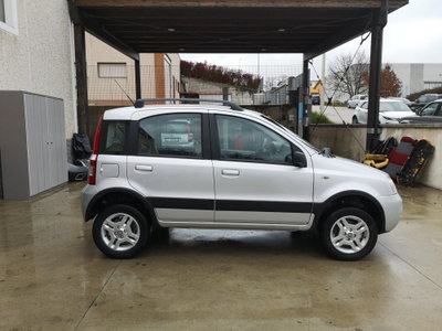Fiat Panda 1.3 MJT 16V DPF 4x4 Climbing (3)