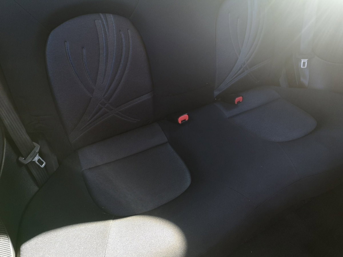 Lancia Ypsilon 1.3 MJT 75 CV Diva (11)