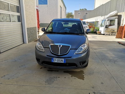 Lancia Ypsilon 1.3 MJT 75 CV Diva (2)