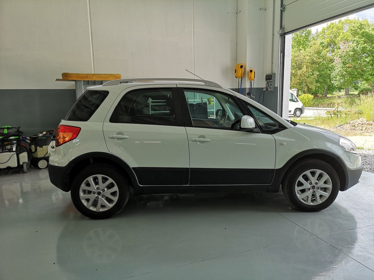Fiat Sedici 2.0 MJT 16V DPF 4x4 Emotion (4)