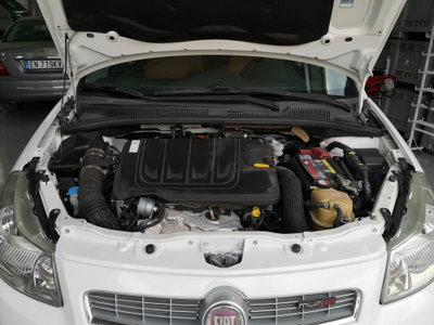 Fiat Sedici 2.0 MJT 16V DPF 4x4 Emotion (7)