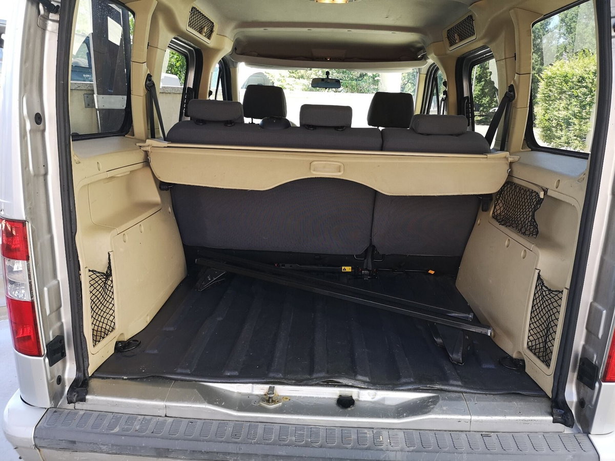 Ford Transit Connect  200S 1.8 TDCi/110CV PC GLX N1 (7)