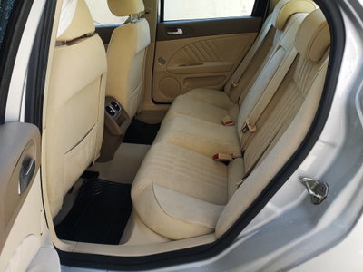 Alfa Romeo 159 2.4 JTDm 20V 210 CV Distinctive (13)