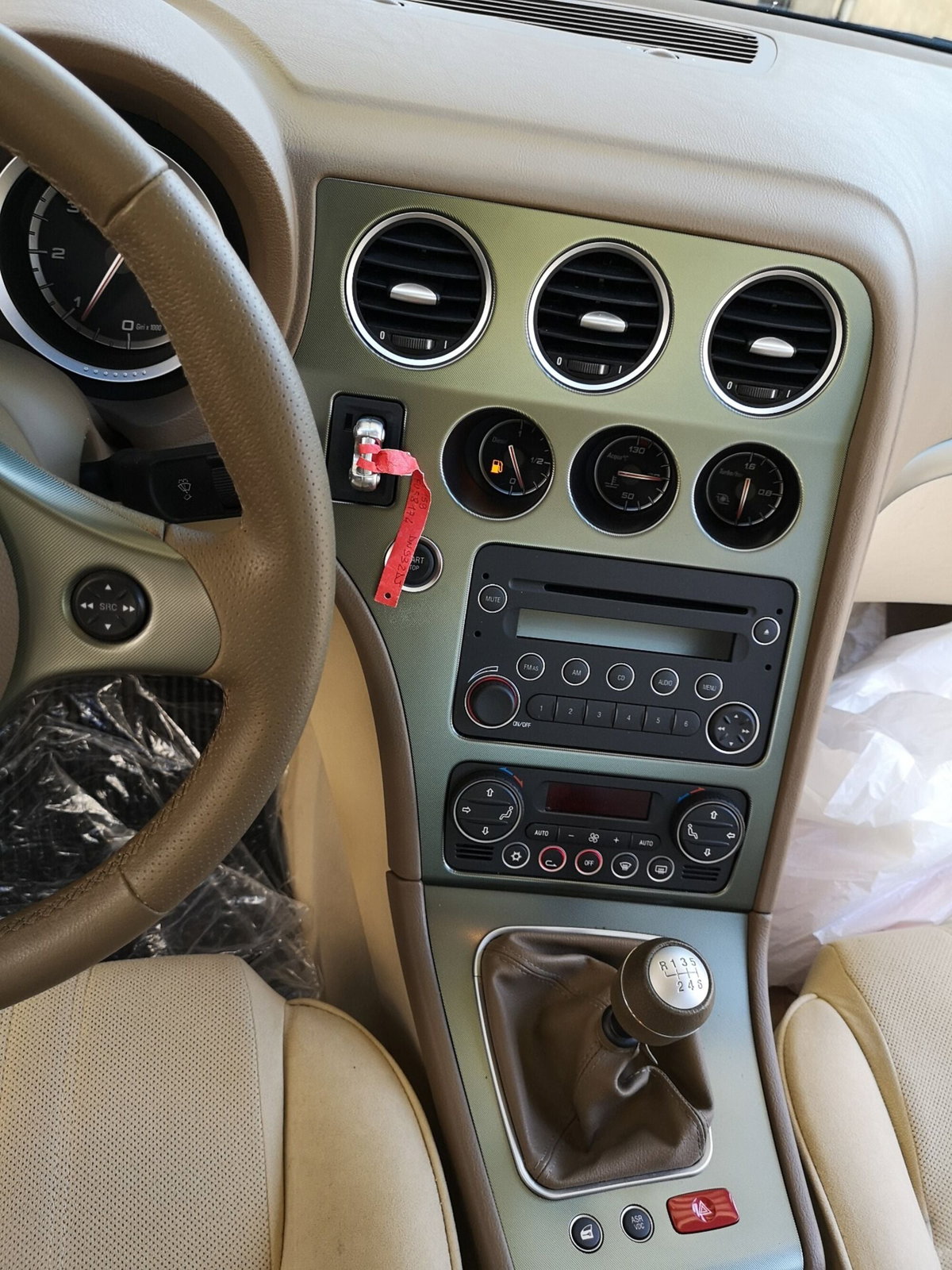 Alfa Romeo 159 2.4 JTDm 20V 210 CV Distinctive (9)