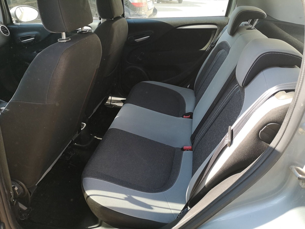 Fiat Punto Evo 1.3 Mjt 75 CV 5 porte Active (6)