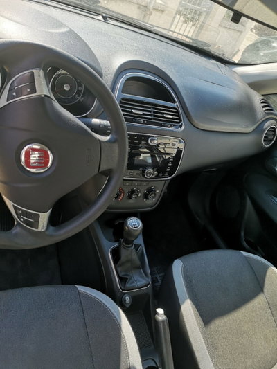 Fiat Punto Evo 1.3 Mjt 75 CV 5 porte Active (7)
