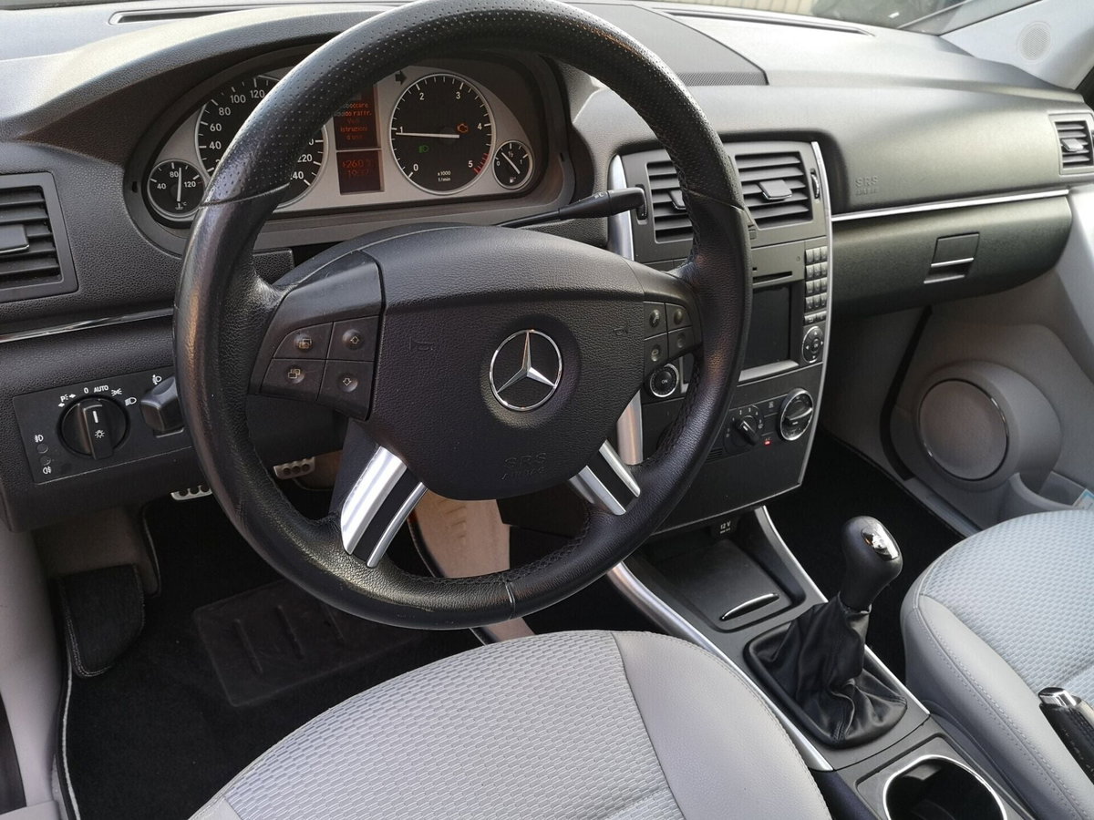 Mercedes-Benz Classe B 200 CDI Executive (10)