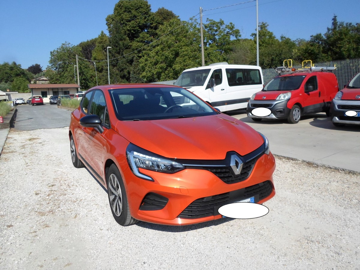 Renault Clio TCe 90 CV 5 porte Techno (2)