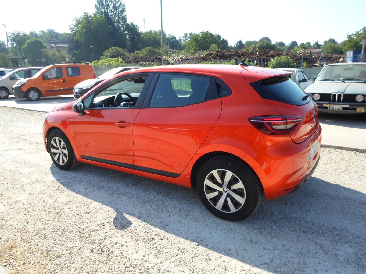 Renault Clio TCe 90 CV 5 porte Techno (7)