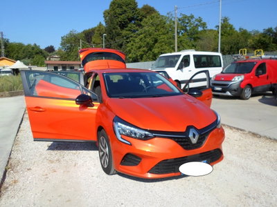 Renault Clio TCe 90 CV 5 porte Techno (8)