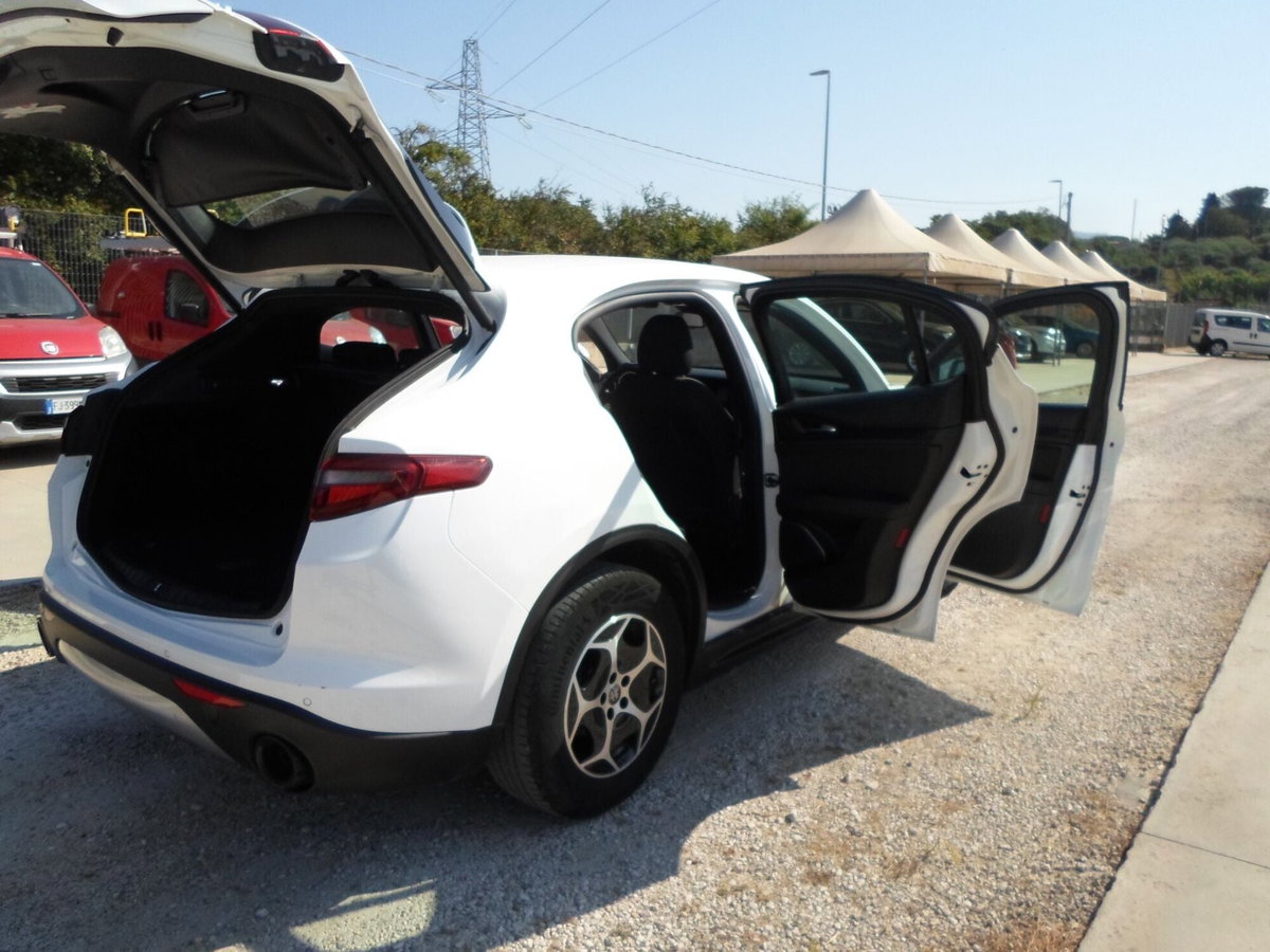 Alfa Romeo Stelvio Stelvio 2.2 Turbodiesel 190 CV AT8 Q4 Super Business (13)