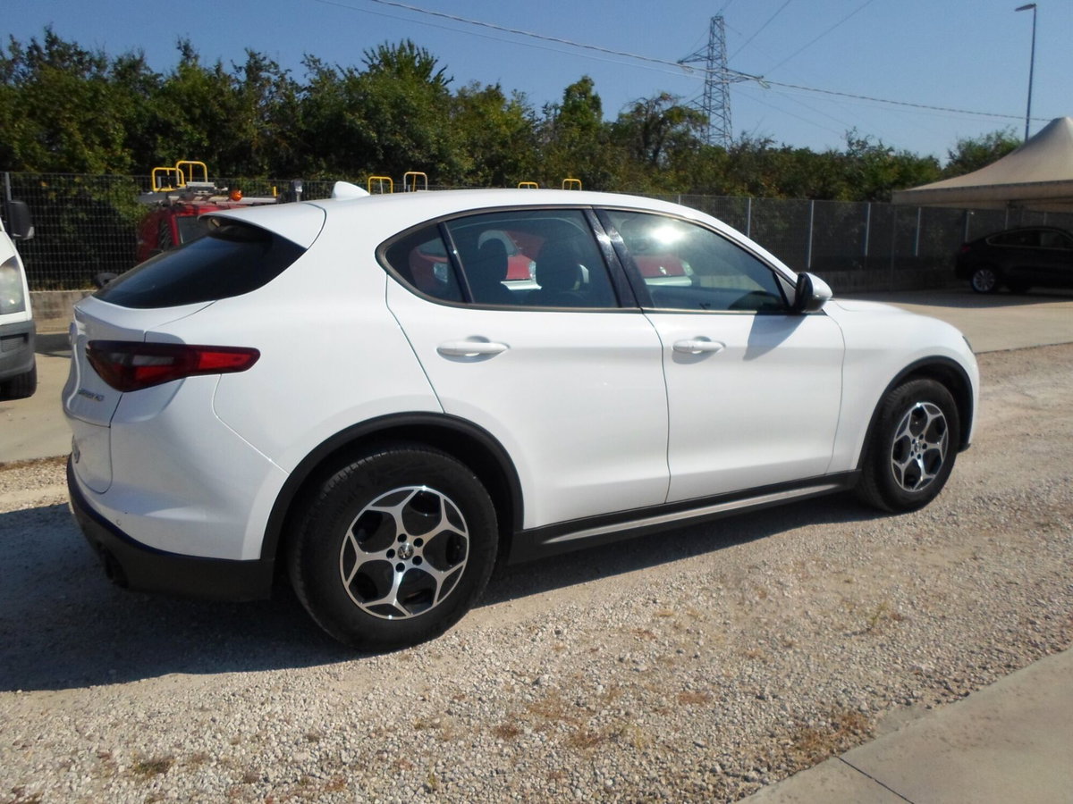 Alfa Romeo Stelvio Stelvio 2.2 Turbodiesel 190 CV AT8 Q4 Super Business (4)
