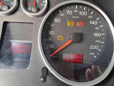 Audi A2 1.6 16V FSI Top (3)