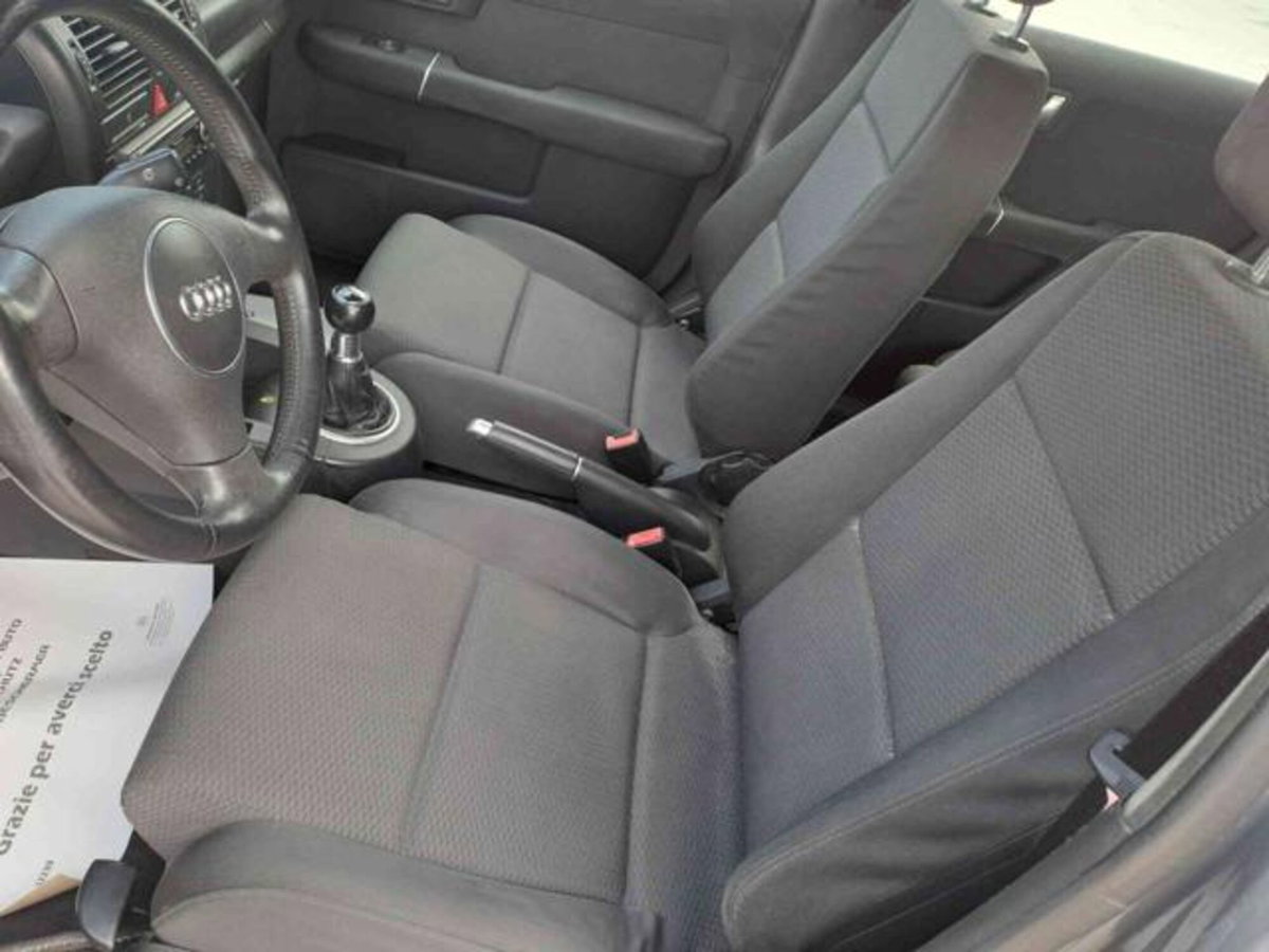 Audi A2 1.6 16V FSI Top (5)