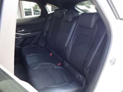 Jaguar E-Pace 2.0D 180 CV AWD R-Dynamic (12)