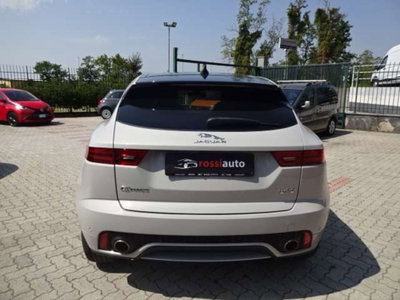 Jaguar E-Pace 2.0D 180 CV AWD R-Dynamic (5)