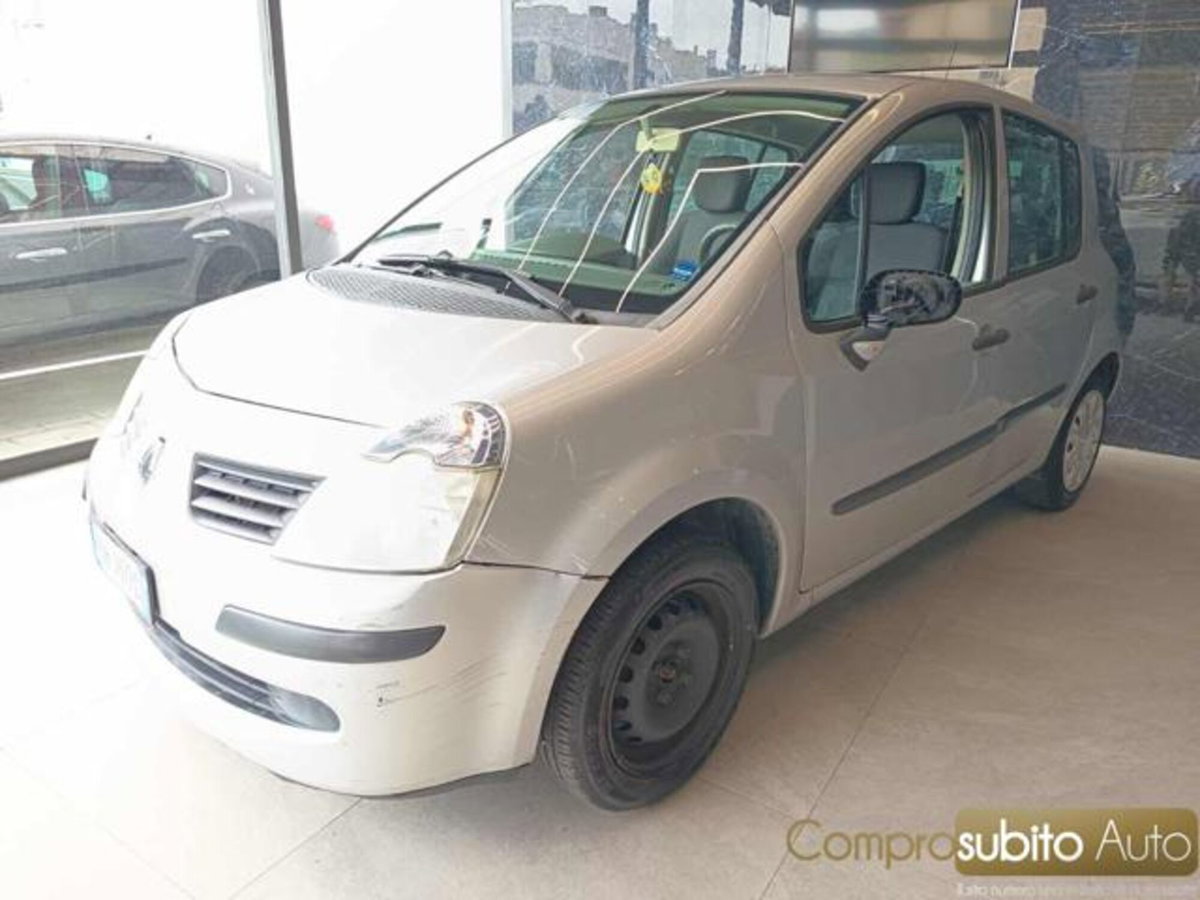 Renault Modus 1.2 16V Confort Dynamique (3)