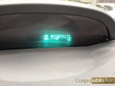 Toyota Yaris 1.0 5 porte (13)