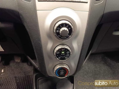 Toyota Yaris 1.0 5 porte (20)