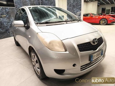 Toyota Yaris 1.0 5 porte (3)