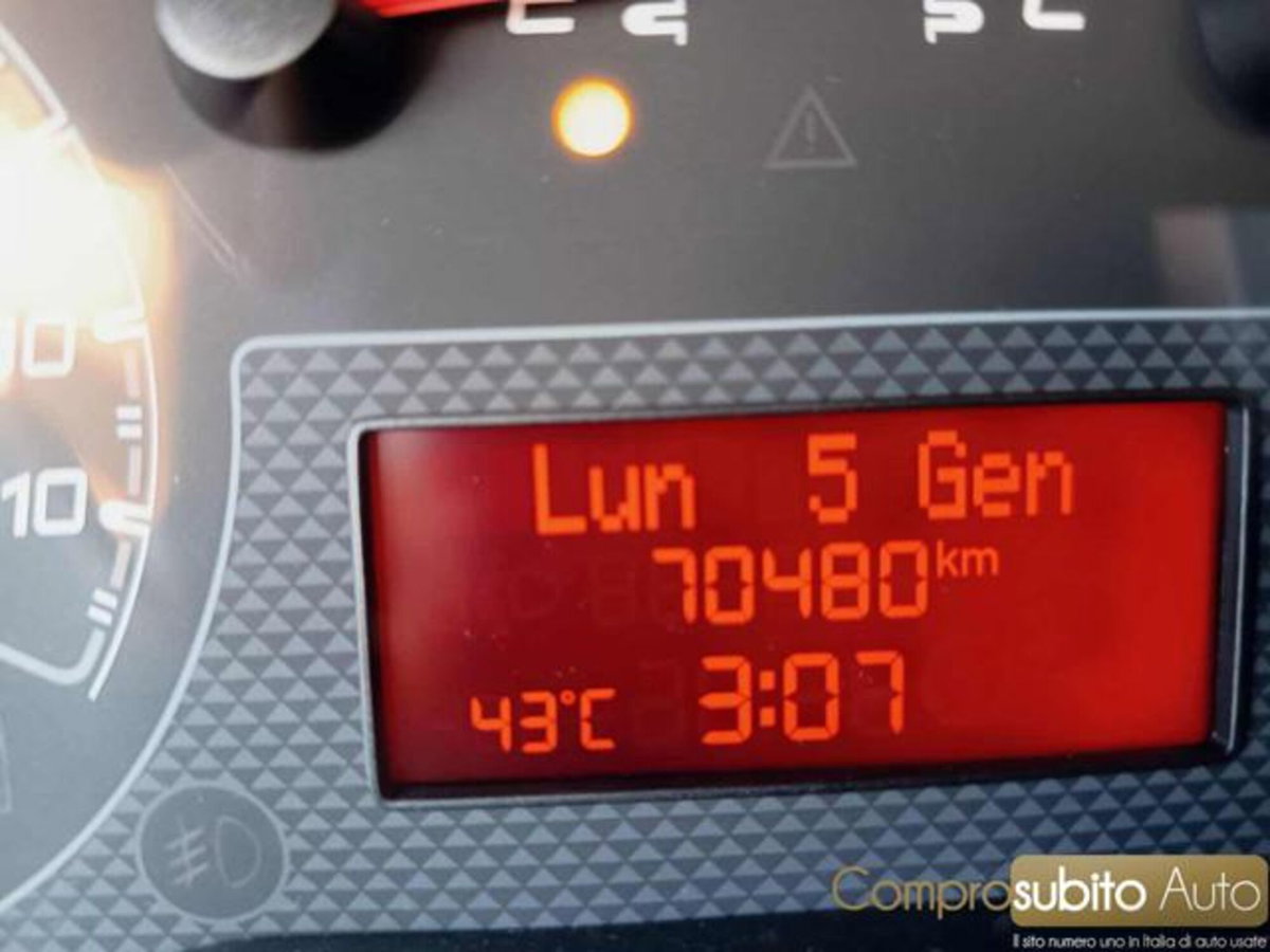 Fiat Fiorino 1.3 MJT 80CV Combinato (12)