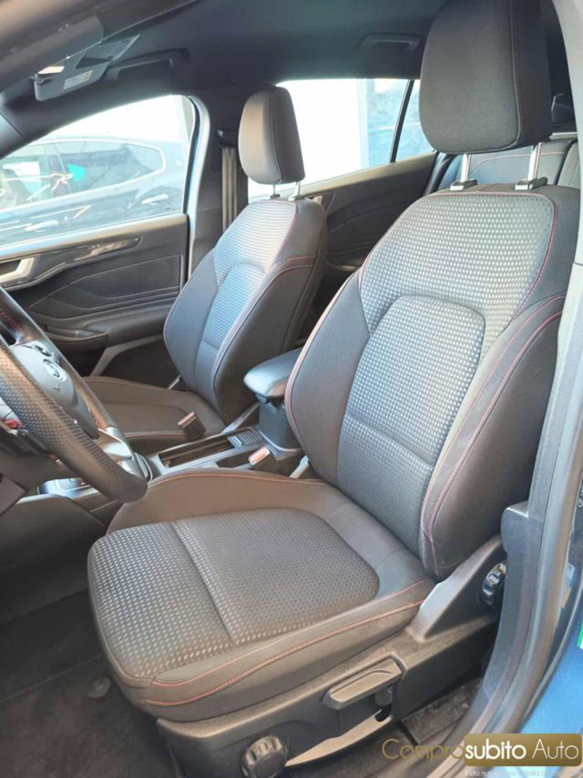 Ford Focus Station Wagon 1.0 EcoBoost Hybrid 125 CV Powershift SW ST-Line X (7)