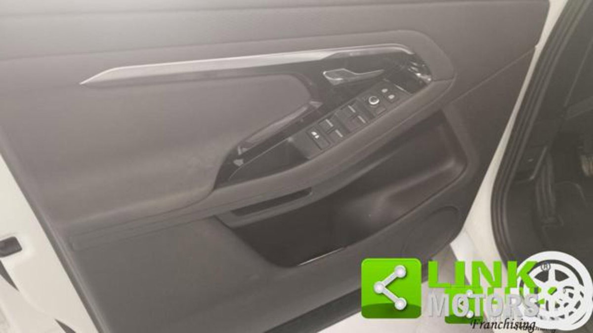 Land Rover Range Rover Evoque 2.0 Si4 5p. Pure (12)