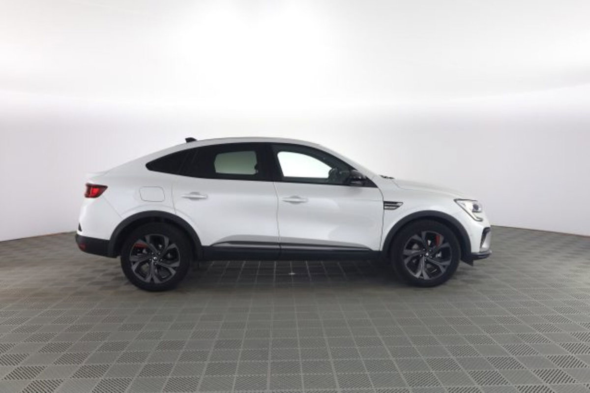 Renault Arkana E-Tech 145 CV R.S. Line (3)