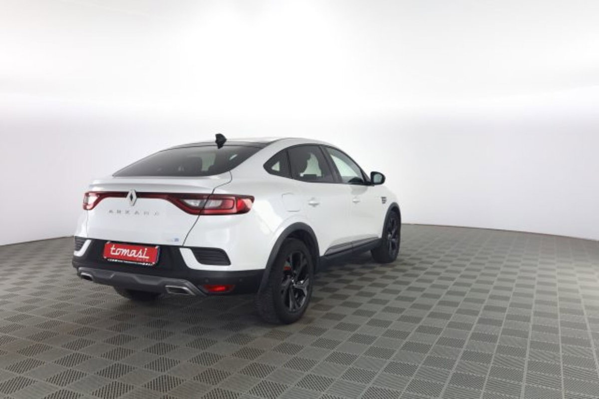 Renault Arkana E-Tech 145 CV R.S. Line (4)