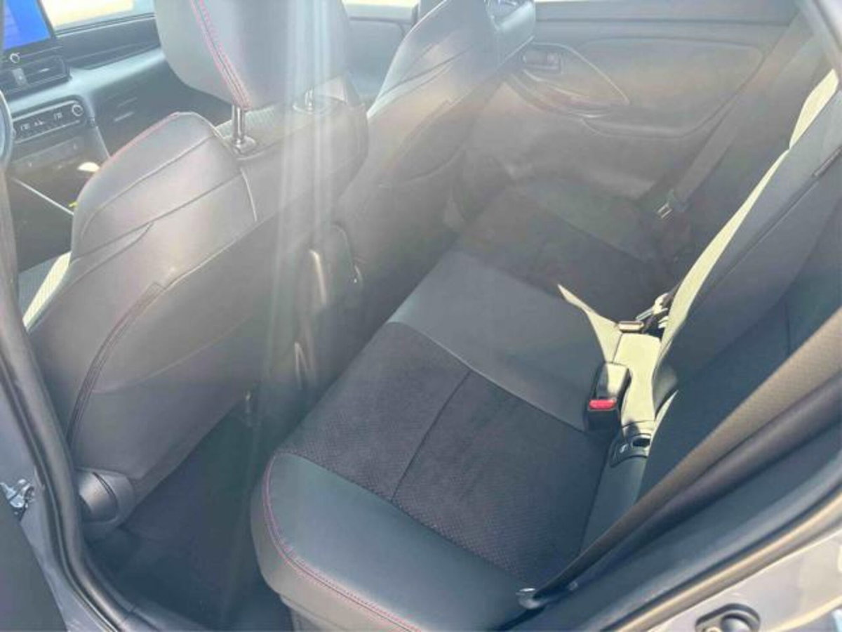 Toyota Yaris GR Sport 130 GR Sport (14)