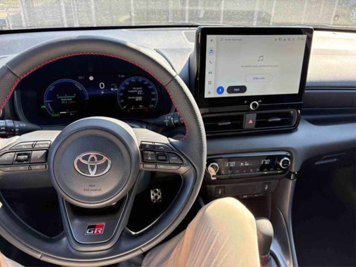 Toyota Yaris GR Sport 130 GR Sport (17)