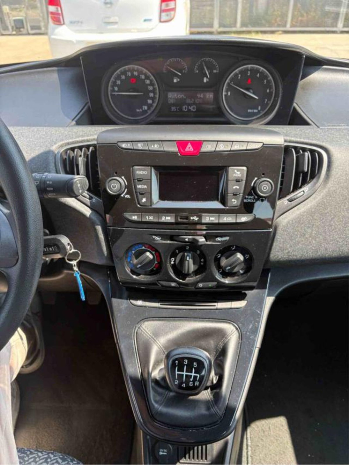 Lancia Ypsilon 1.0 FireFly 5 porte S&S Hybrid Ecochic Gold (15)