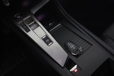 Peugeot 308 PureTech Turbo 130 S&S EAT8 Allure (14)