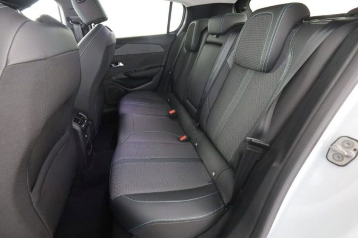 Peugeot 308 PureTech Turbo 130 S&S EAT8 Allure (3)