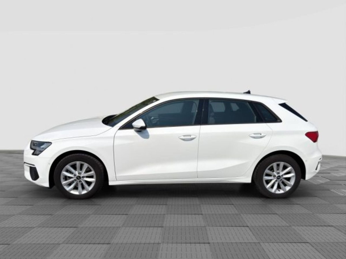 Audi A3 Sportback 30 TFSI Business (2)