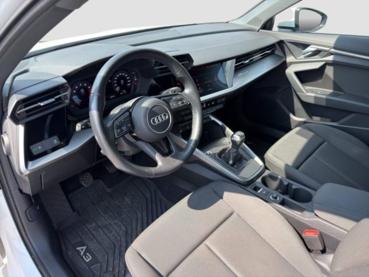 Audi A3 Sportback 30 TFSI Business (9)