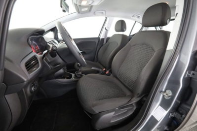 Opel Corsa 1.4 90CV 5 porte Advance (2)