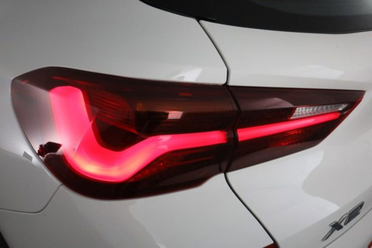 BMW X2 sDrive16d Business-X (10)