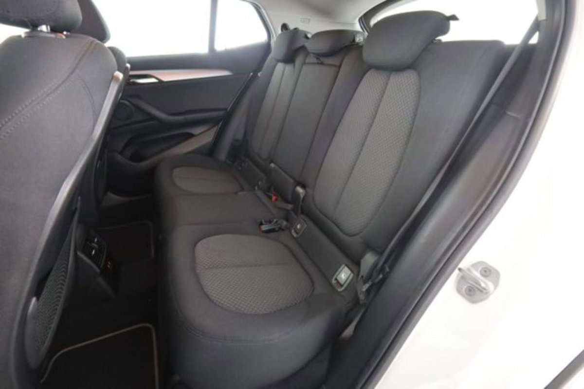 BMW X2 sDrive16d Business-X (3)