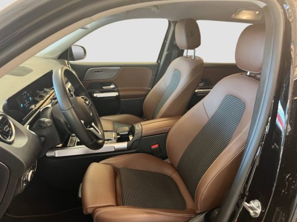 Mercedes-Benz CLA Shooting Brake 200 d Automatic Shooting Brake Sport (9)