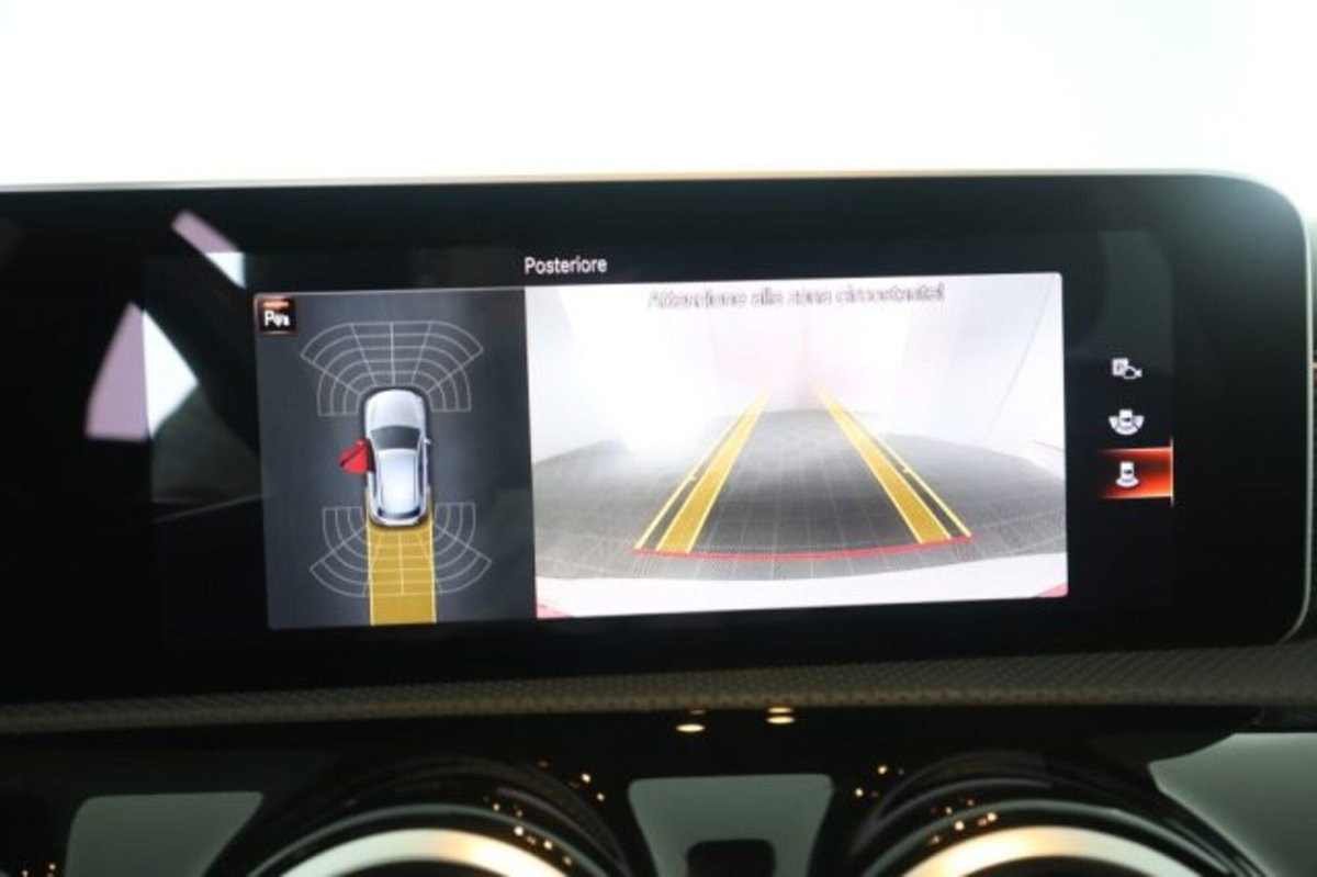 Mercedes-Benz Classe A 180 d Automatic Sport (12)