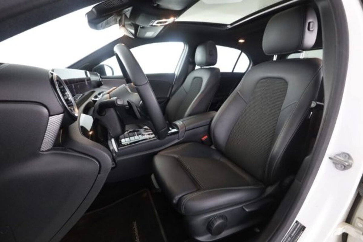 Mercedes-Benz Classe A 180 d Automatic Sport (2)