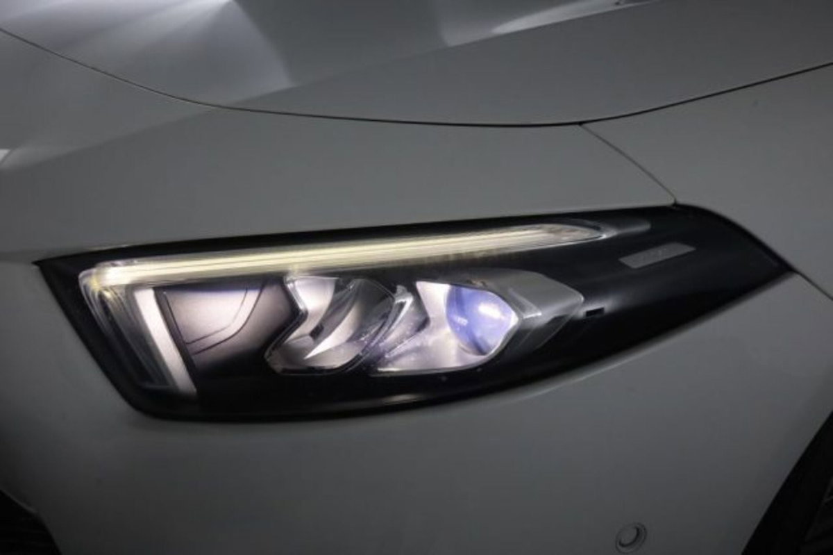 Mercedes-Benz Classe A 180 d Automatic Sport (9)
