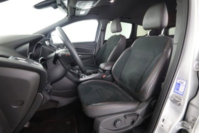 Ford Kuga 1.5 TDCI 120 CV S&S 2WD ST-Line (10)