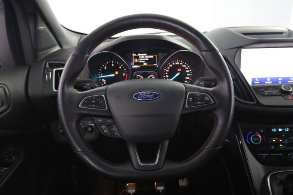 Ford Kuga 1.5 TDCI 120 CV S&S 2WD ST-Line (13)