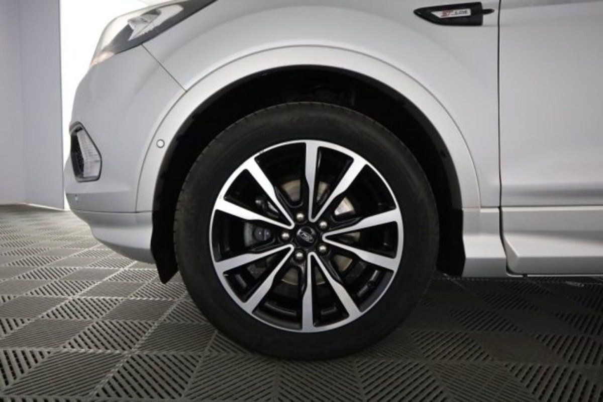 Ford Kuga 1.5 TDCI 120 CV S&S 2WD ST-Line (16)