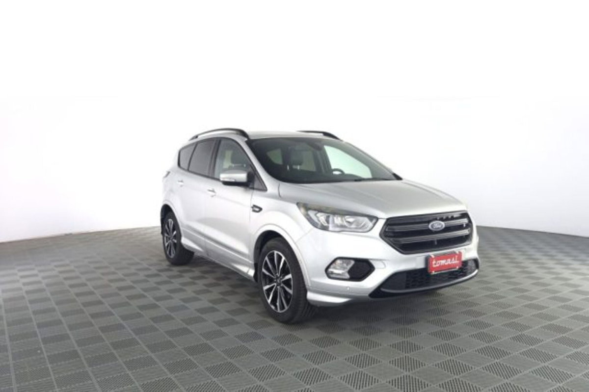 Ford Kuga 1.5 TDCI 120 CV S&S 2WD ST-Line (2)
